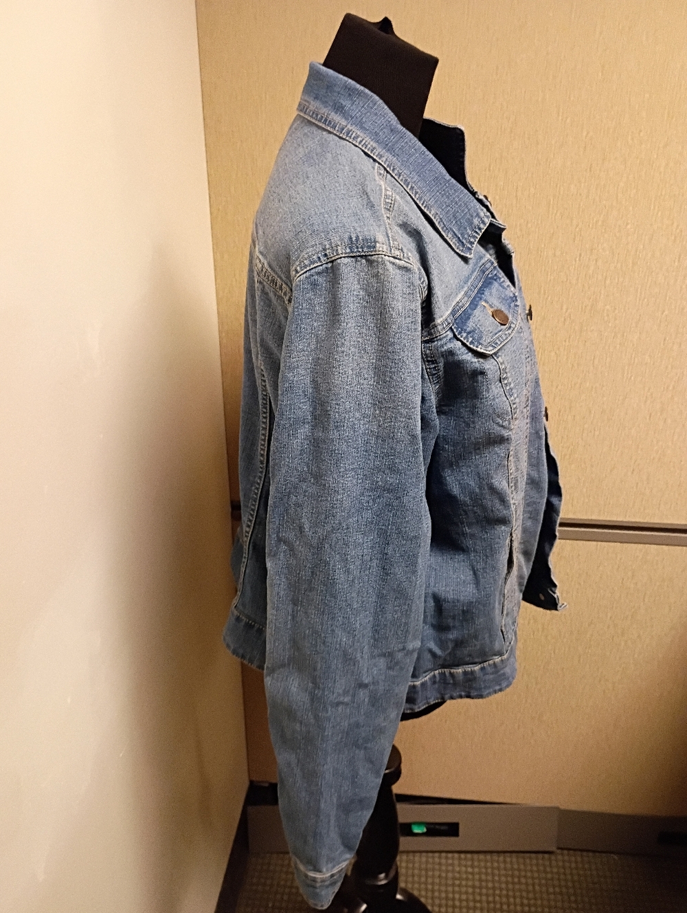 C4 Faded Glory Women's Jean Jacket Size XL - Picture 2 of 8